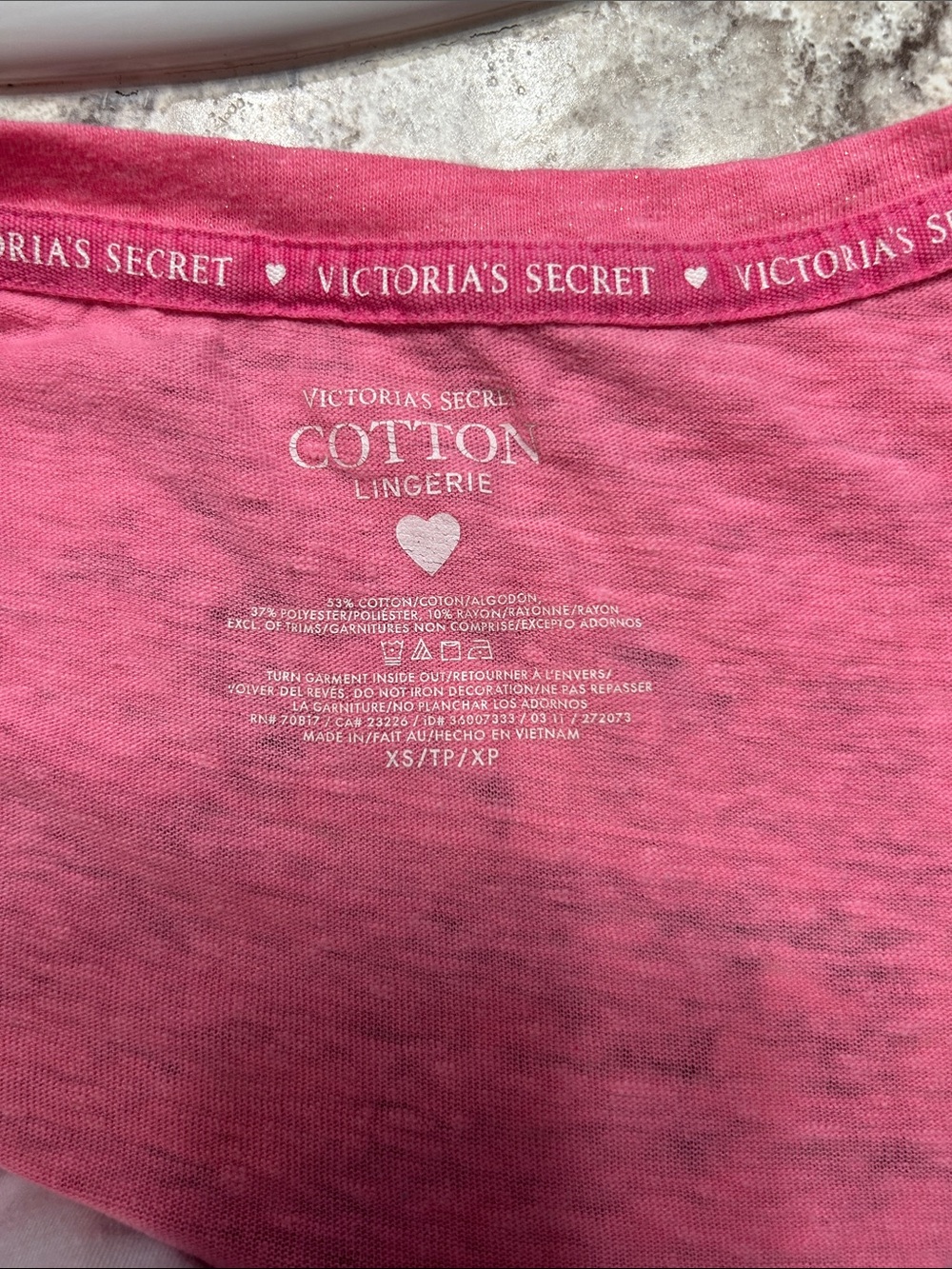 Victoria's Secret Pink Heathered V-Neck Short Sleeve Tee - Hot Pink Size xs - Picture 2 of 3